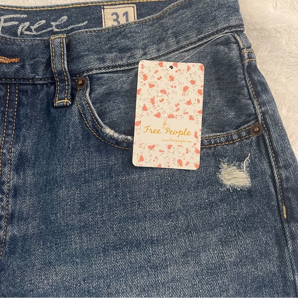 Free People Womens Sz 26 Sofia Short in Washed Denim Sz 26 - Picture 2 of 8
